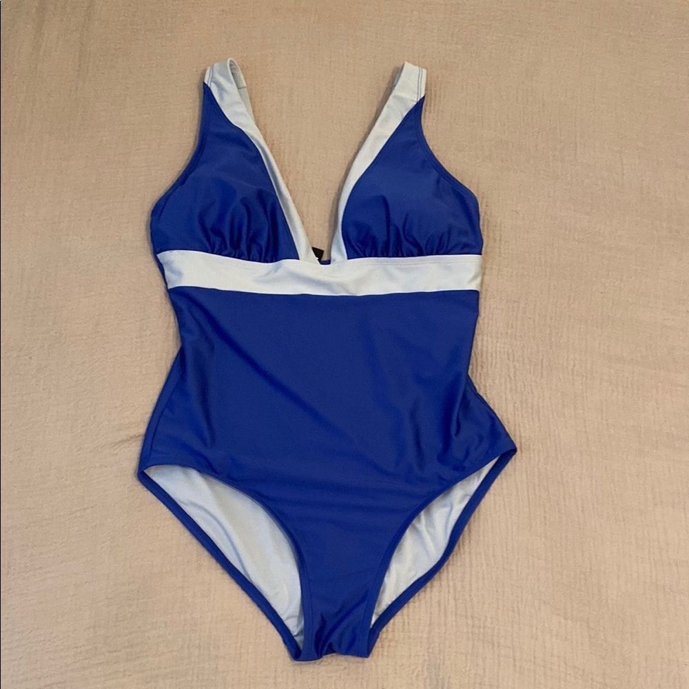 DKNY Donna Karan Blue and White One Piece Swimsuit with V-Neckline. Size 12